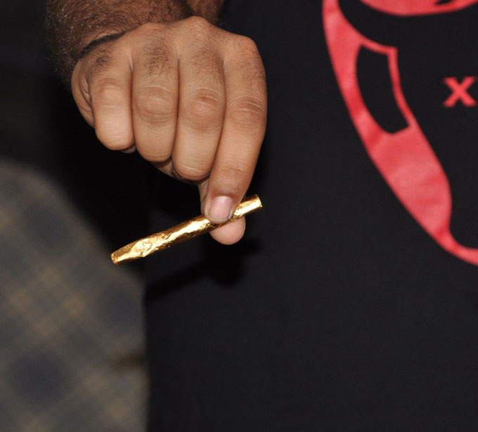 24K-gold-rolling-papers-1